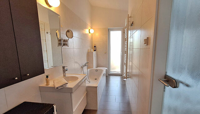 Ferienwohnung in Heringsdorf - Brinkmannhaus Anna Whg 2 - modern viel Platz fast am Strand Sauna Terrasse Grill - Bild 11