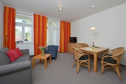 Ferienwohnung 6 mit Sauna WLAN 6 Pers. Sellin auf Rügen Villa Celia 200 m vom Strand entfernt